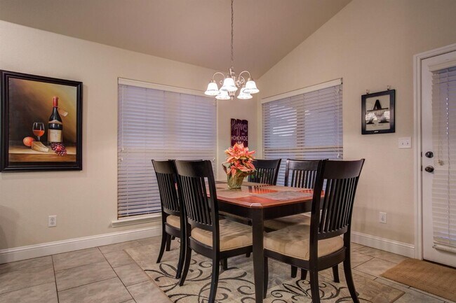 Building Photo - Spacious 4-Bedroom Home Available August 8...