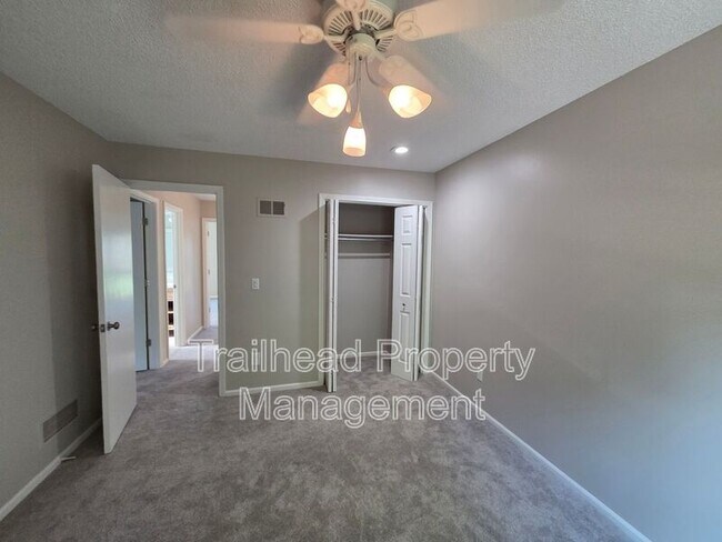 Building Photo - 13325 W 104th St