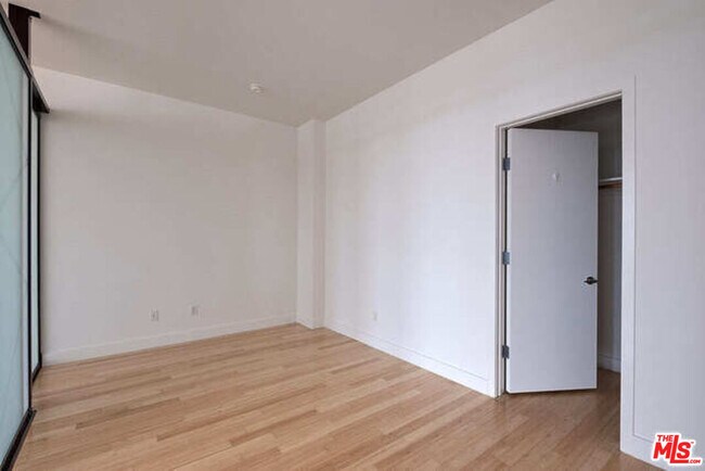 Building Photo - 3810 Wilshire Blvd