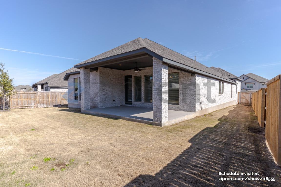 Building Photo - Unit