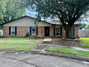 Building Photo - 5024 Middleton Cir