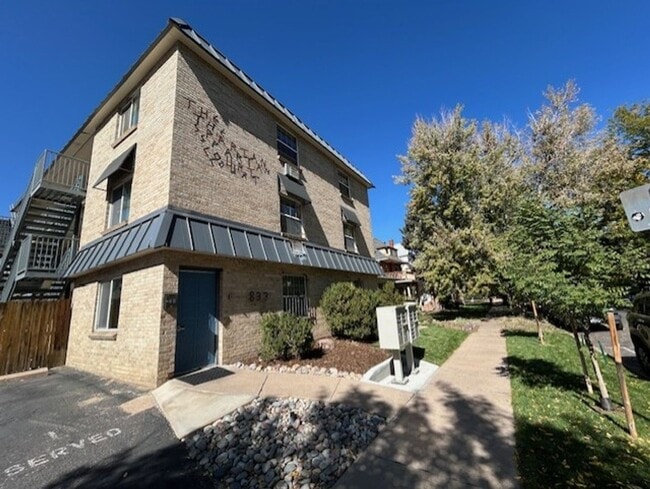 Building Photo - Spartan Court Apartments