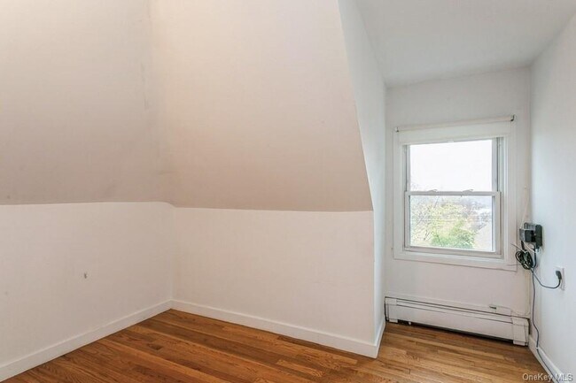 Building Photo - 80 Broadway