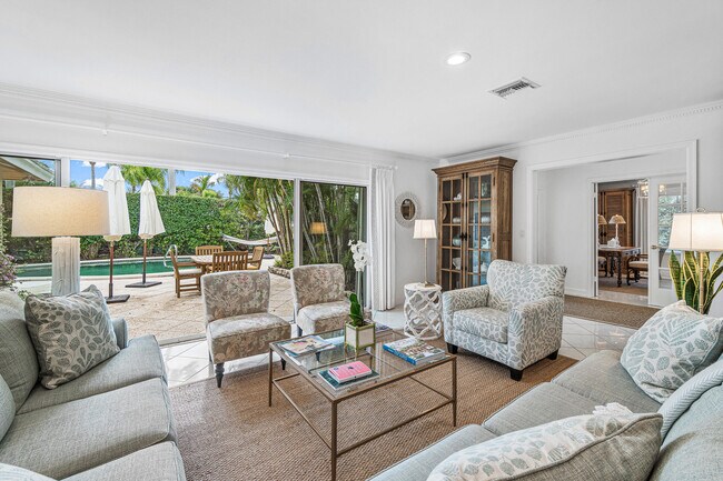 Building Photo - 241 List Rd