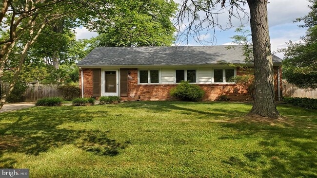Building Photo - 1606 Lafayette Dr