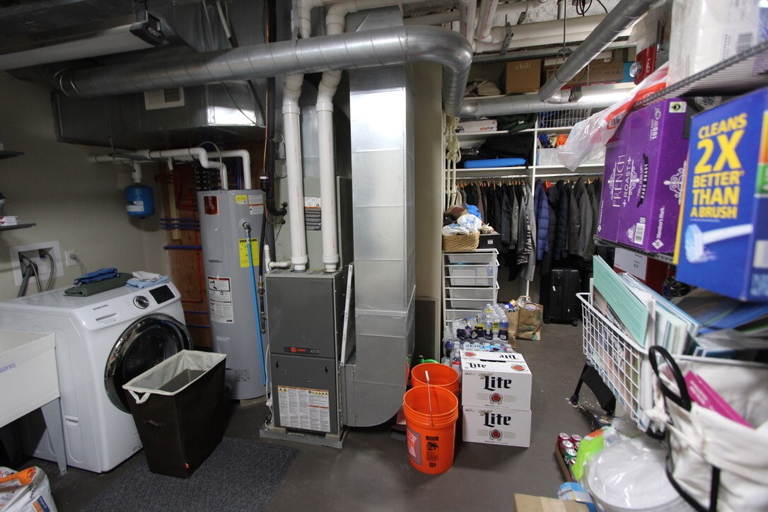 Extra Storage, Bikes, Weight Room - 139 7th St