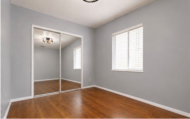 Building Photo - 5439 Bonfair Ave
