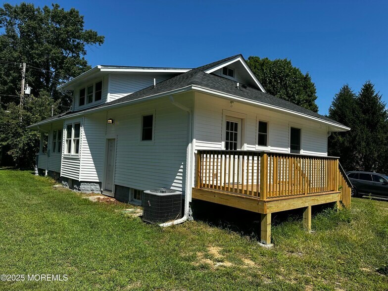 Building Photo - 435 Lakewood Farmingdale Rd