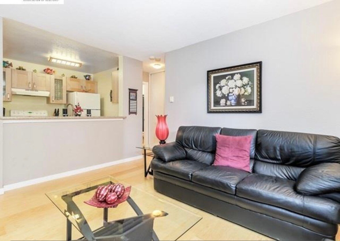 Building Photo - 4085 Abbey Ter