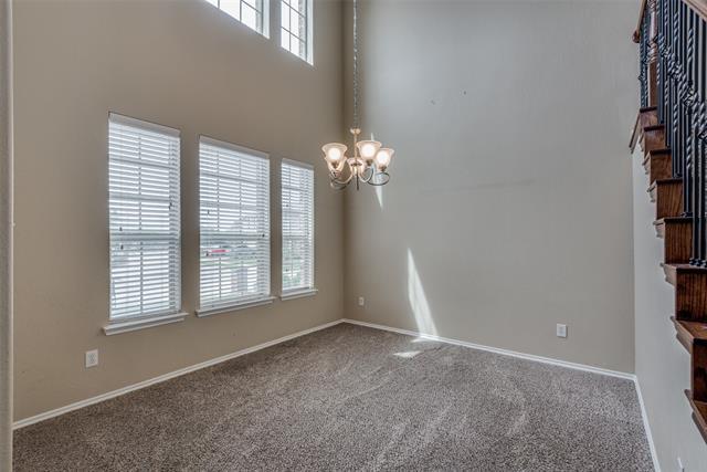 Building Photo - 1305 Lone Pine Dr