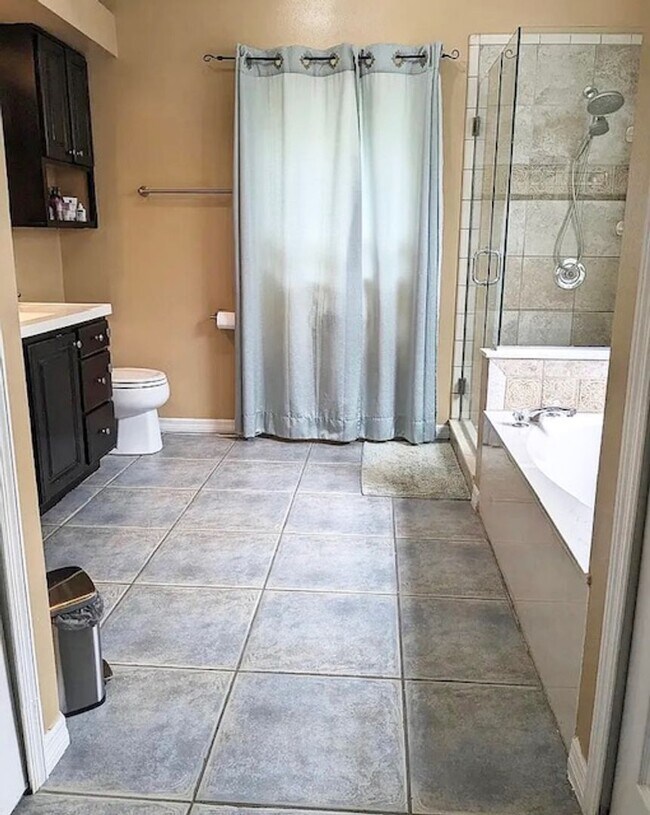Building Photo - 10936 Dearden Cir