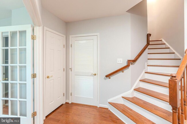 Building Photo - 1552 Oakley Ln