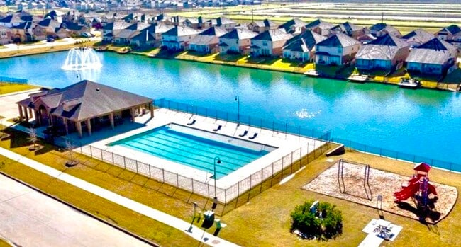 Building Photo - 3302 Alberelli Dr