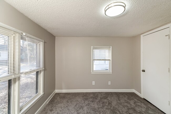 Building Photo - 1607 Lee St