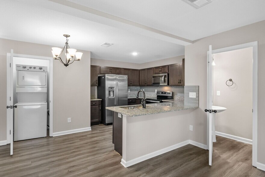Building Photo - 428 Glenstone Springs Dr