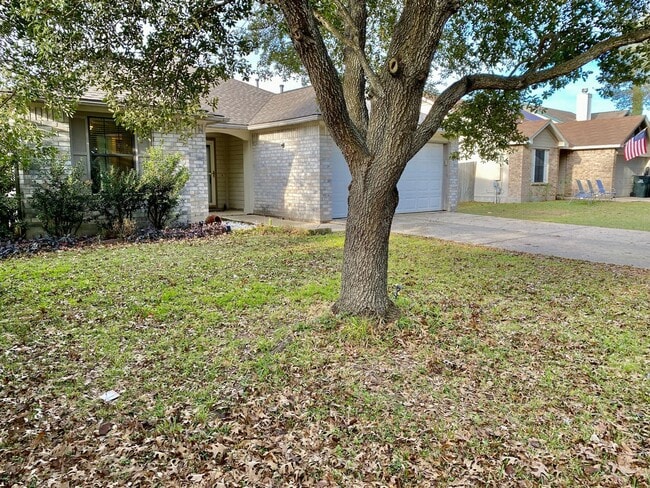 Building Photo - Easy Living, Inside and Out