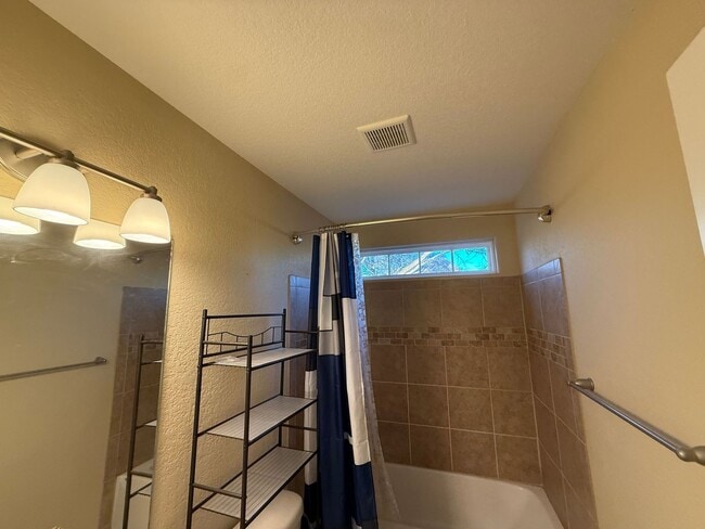 Building Photo - Modern 4BR Norfolk Home with Open Layout "ASK ABOUT OUR ZERO DEPOSIT"