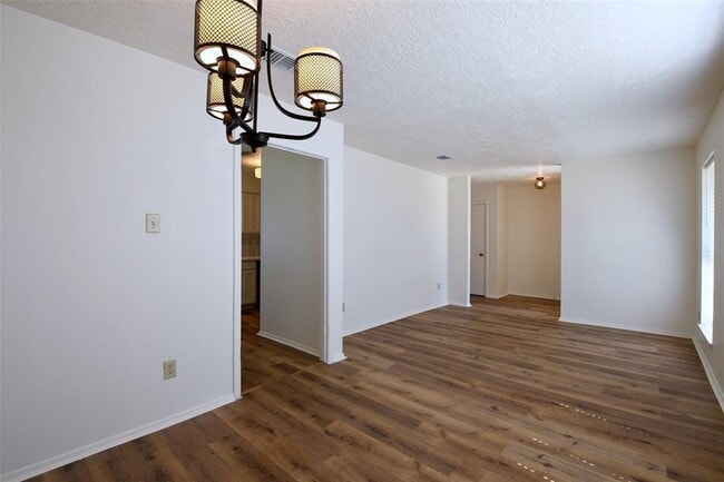 Building Photo - 18811 Pine Trace Ct