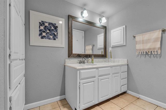 Building Photo - 426 Yacht Club Dr