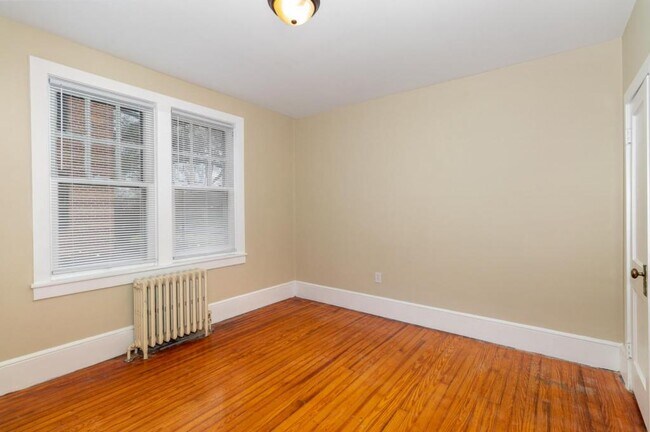 Building Photo - 142 Riddle Rd