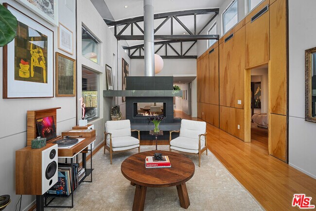 Building Photo - 8735 Dorrington Ave