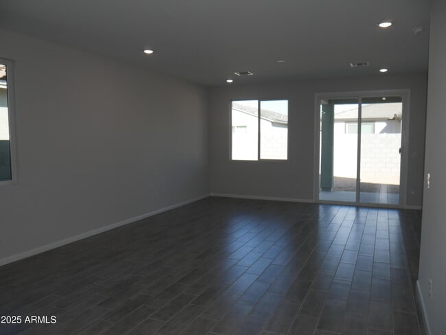 Building Photo - 18156 W Daley Ln