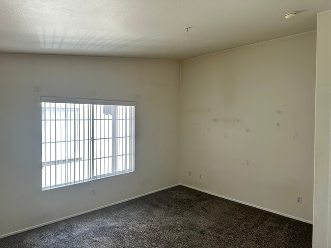 Building Photo - 25621 Prospect Ave