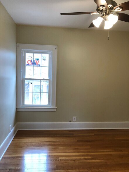 Building Photo - 402 Broad St