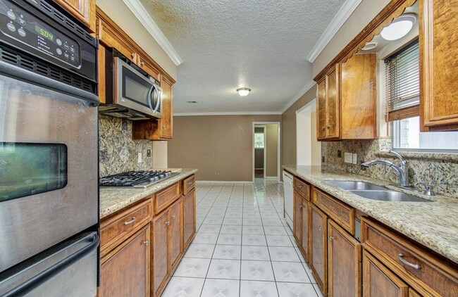 Building Photo - 2508 Grape Ln