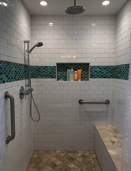 Shower - 2530 6th Ave