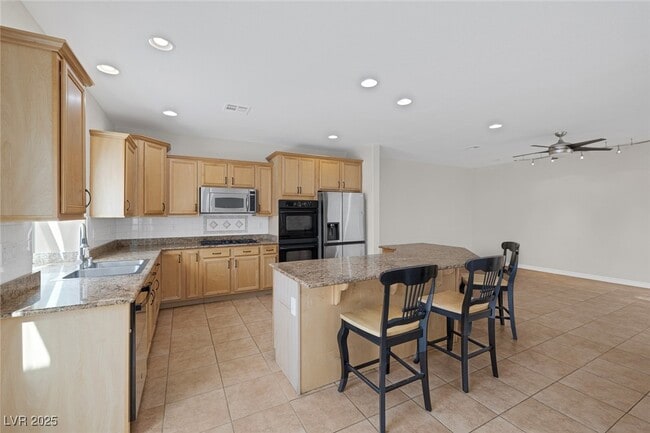 Building Photo - 2405 Esteem Ridge Dr
