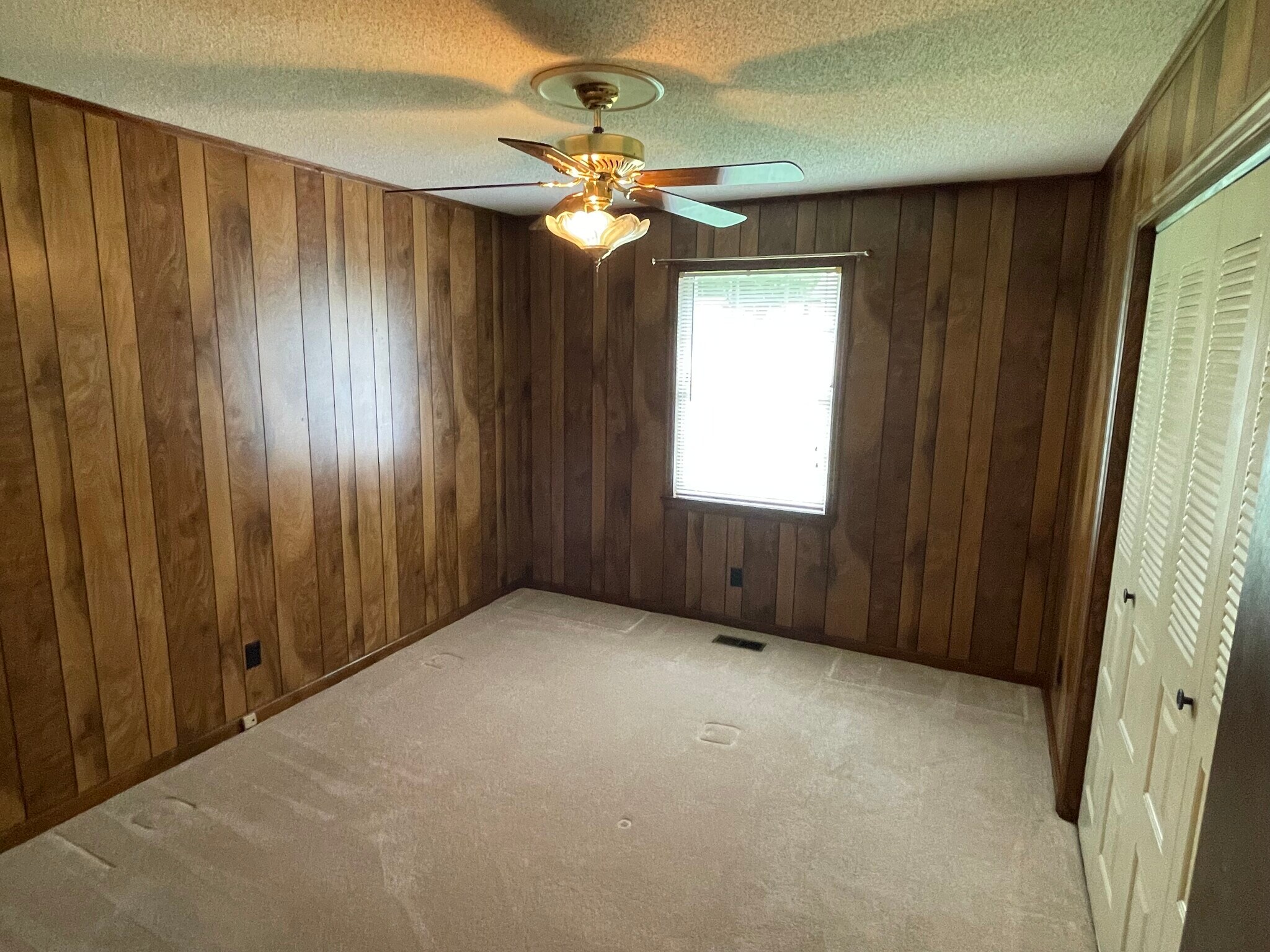 Guest Room 1 - 309 Shasta Ave