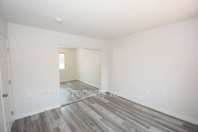 Building Photo - 630 Chapala Dr