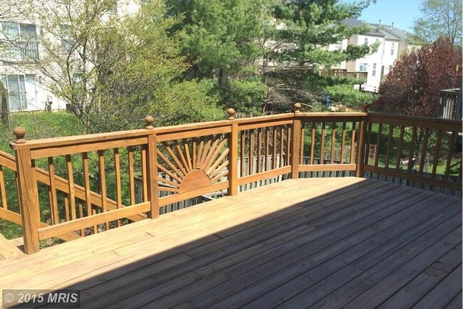 Building Photo - A spacious three bedroom, two and one half...