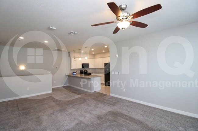Building Photo - 2736 S Cavalier Dr