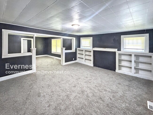 Building Photo - 3316 Park Ave SW