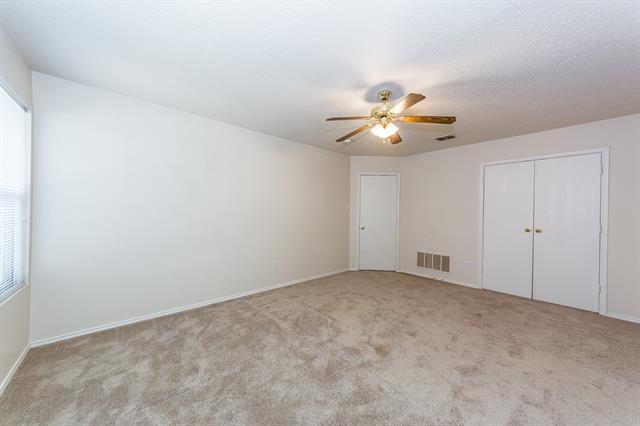 Building Photo - 8709 Stonebriar Ln