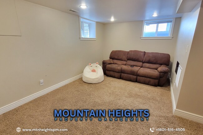 Building Photo - 2159 S 1800 E