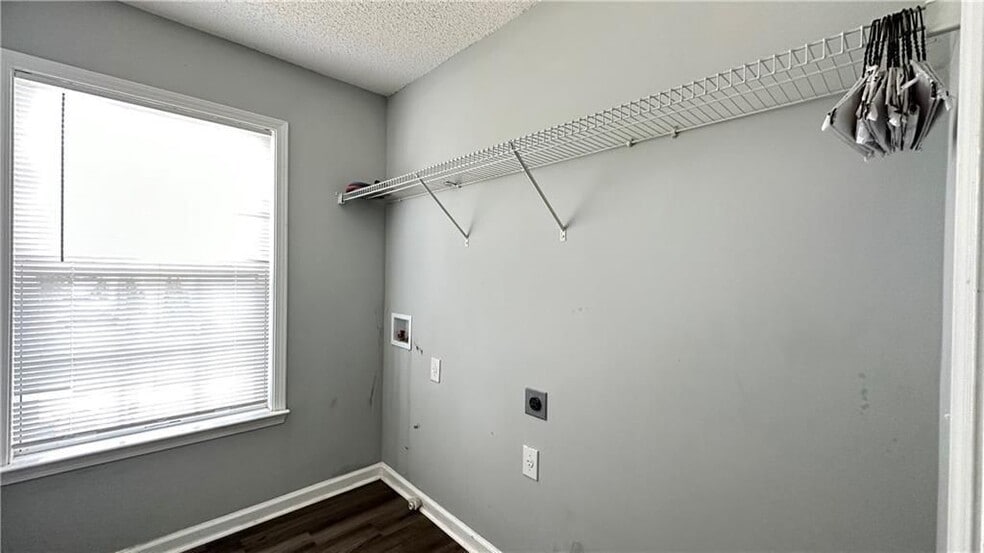 Building Photo - 9155 Ruel Ln