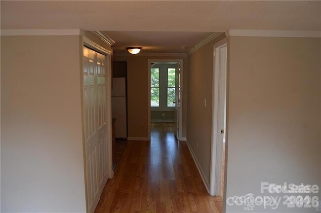 Building Photo - 615 Charlotte Ave