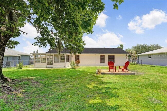 Building Photo - 612 Estrada Ln