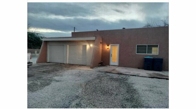 Building Photo - 6264 W Desert Inn Rd