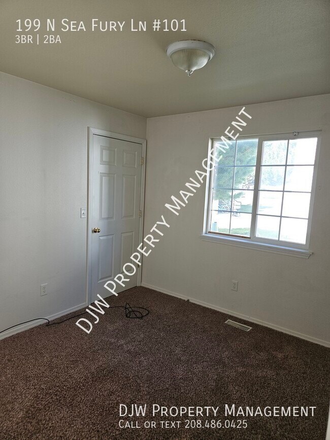 Building Photo - Close to Boise Towne Square!