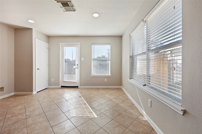 Building Photo - 18323 Fair Grange Ln