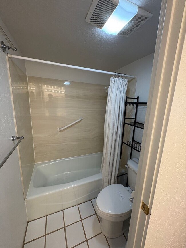 Building Photo - Unfurnished, 1-Year Long-Term Rental