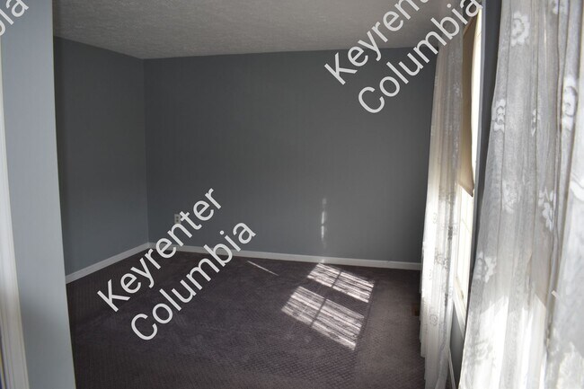 Building Photo - Peaceful Living in Southfield – Beautiful ...