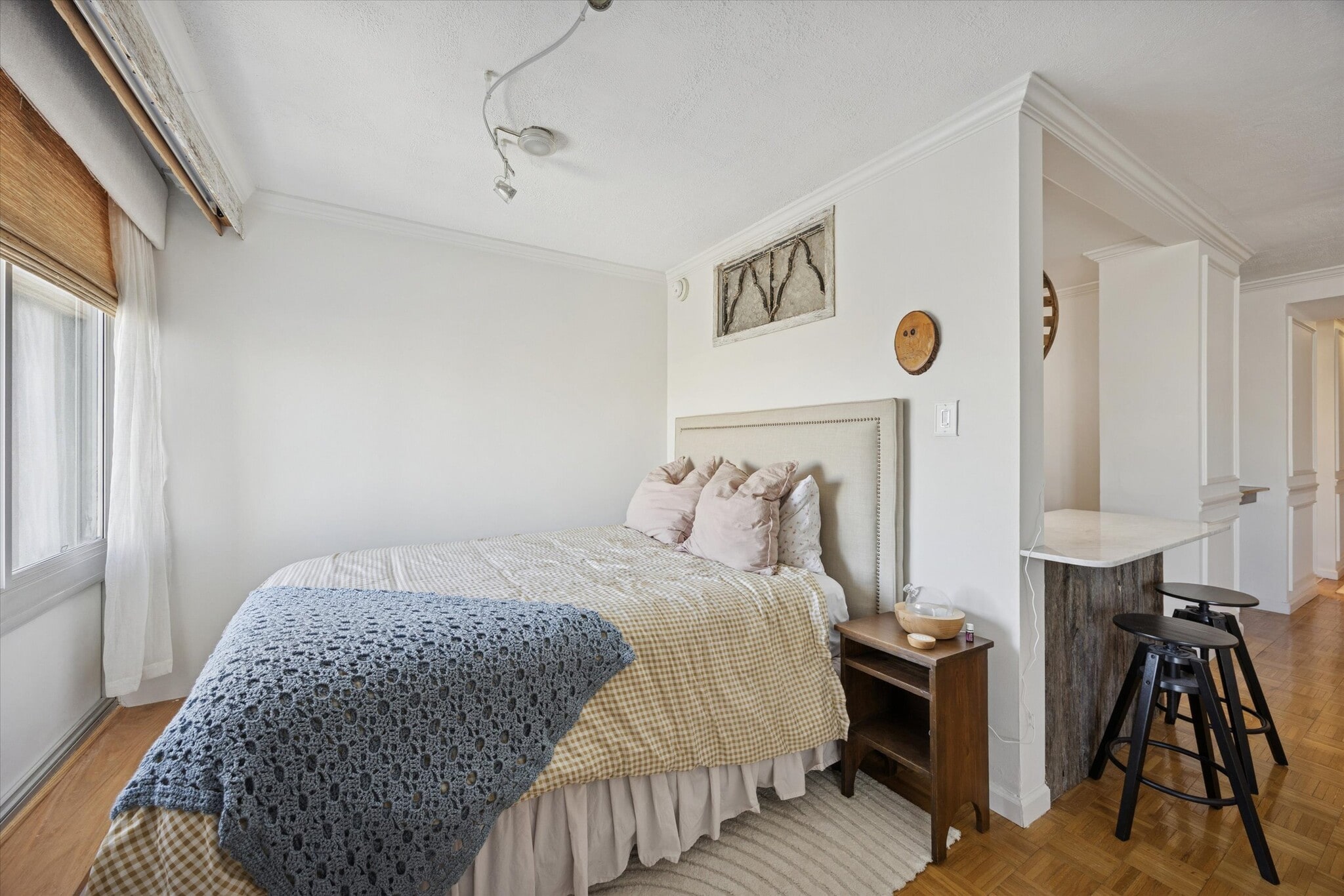 Building Photo - 604 S Washington Sq