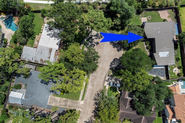 Building Photo - 12903 Figaro Dr
