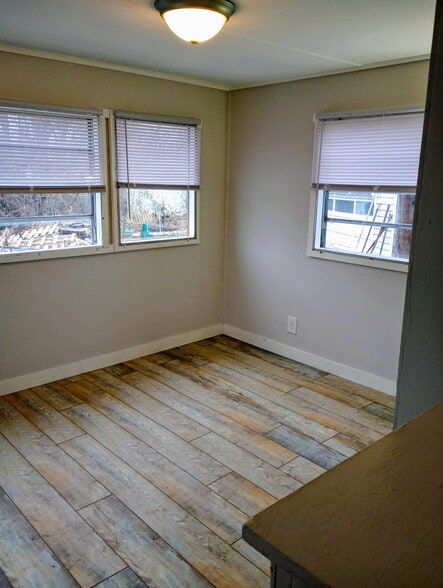Building Photo - 5904 Ethan Allen Hwy