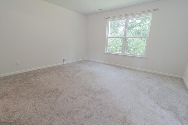 Building Photo - 591 Mossbank Loop